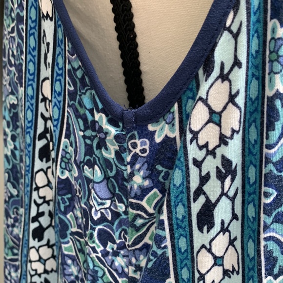 LOFT good condition, floral print tank top - Picture 4 of 7